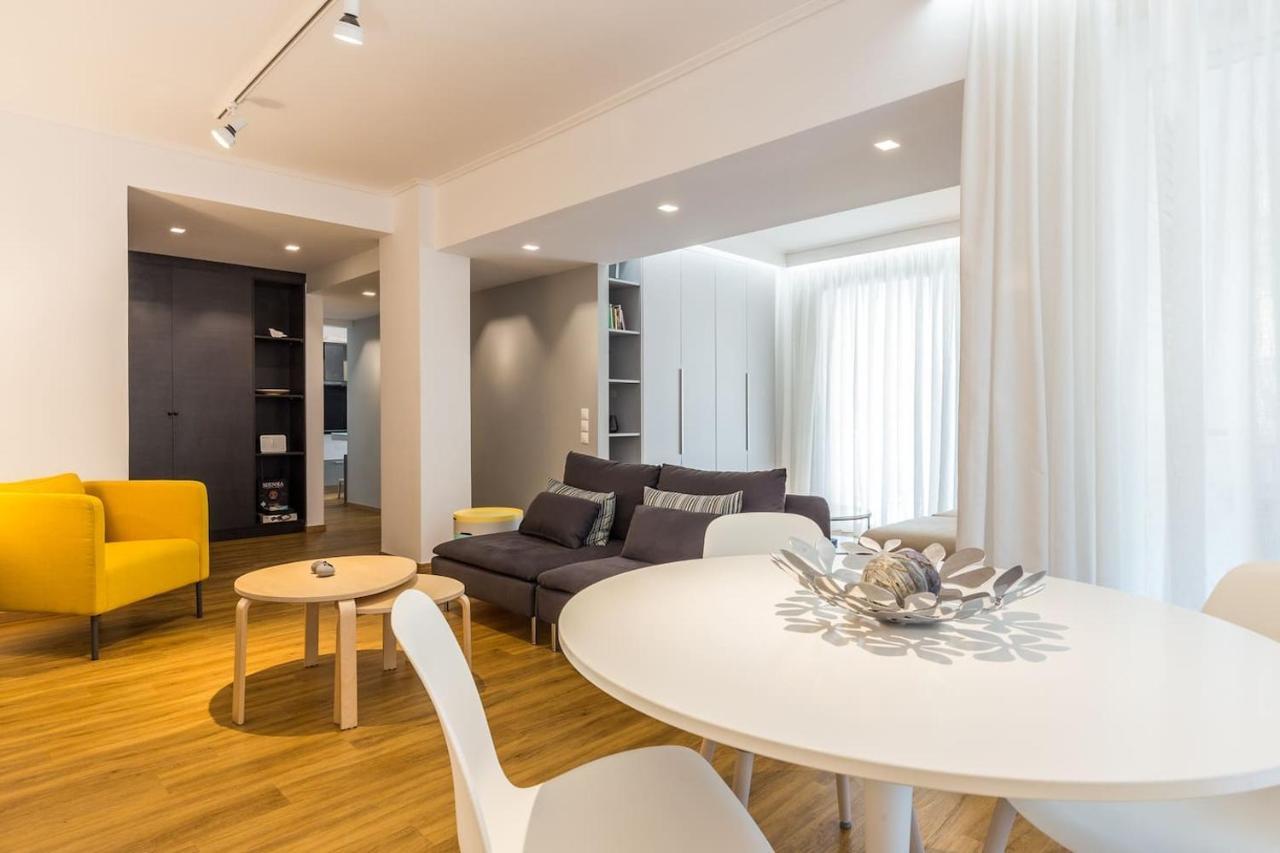 Elegant Apartment W Great Balcony In Vouliagmeni Aten Exteriör bild